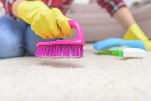 Clean the carpet brush.