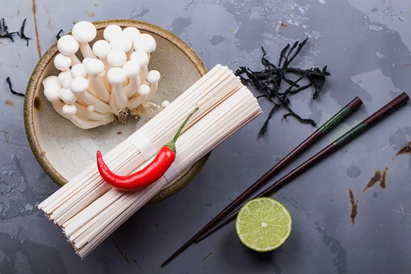 Japanese noodles with oriental vegetables