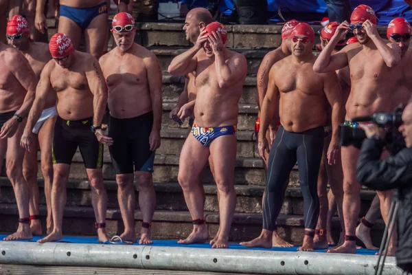 CHRISTMAS DAY HARBOUR SWIM 2015, BARCELONA, Port Vell - 25th December: