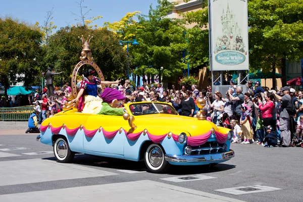 Disney Stars and Cars Parade, a Parade in Disneyland Resort Paris