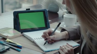 ine Journal works for laptop Internet freelancer a