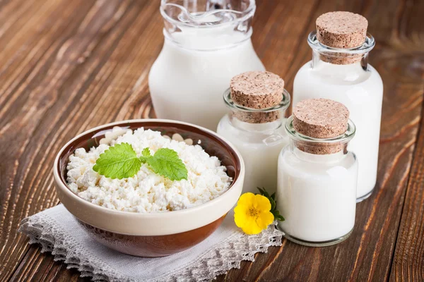 Bowl of cottage cheese and milk