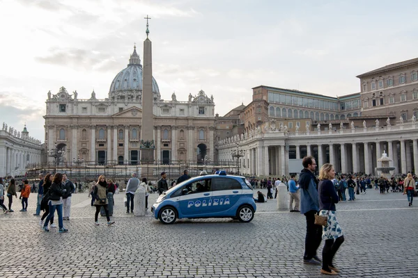 VATICAN, 14 november 2015 - Enhanced security in Rome after the