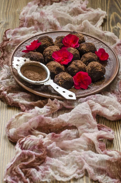 Truffles of chickpeas with orange and cocoa