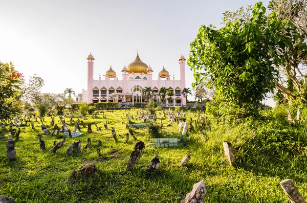 沙捞越,古晋马来西亚婆罗洲的老国家清真寺 - 