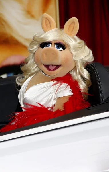 Doll Miss Piggy