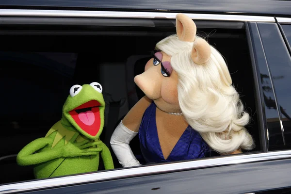 Kermit and Miss Piggy in Los Angeles