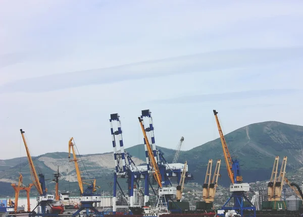 Lifting cranes in port