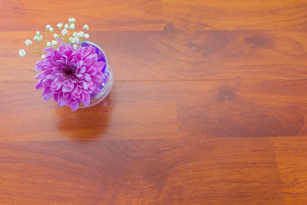 Chrysanthemum in vase with hydrogel water balls