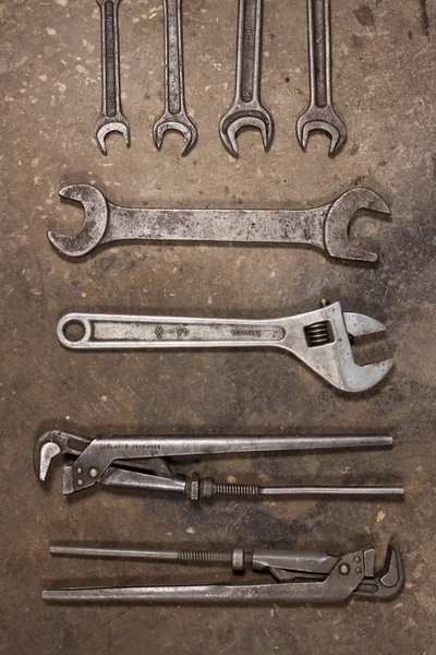 Set garage tools.