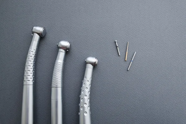 Dental turbine handpieces, burs apart free space