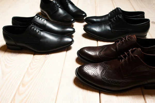 Leather men\'s classic shoes