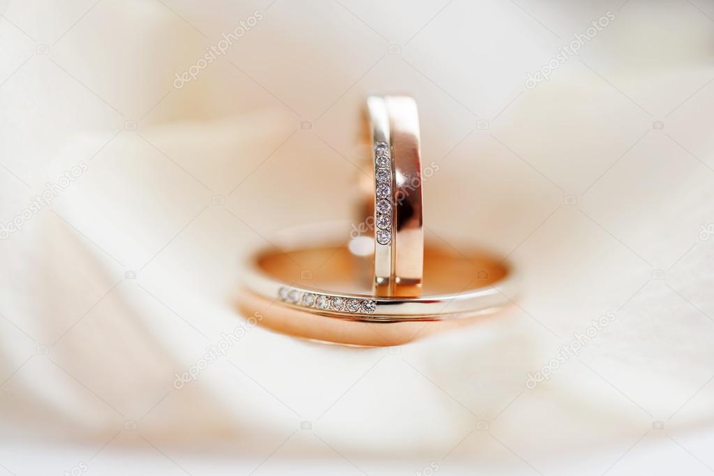 Wedding ring symbol for facebook