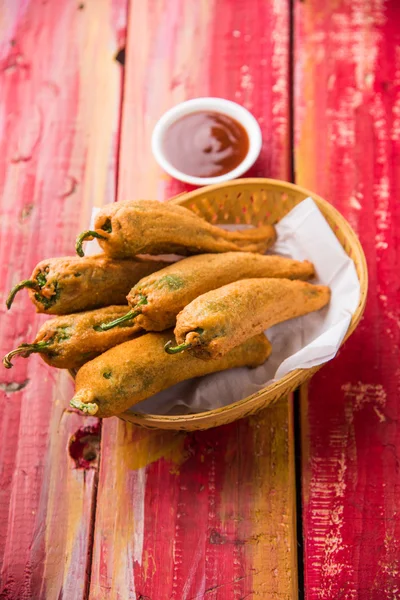 Chilli Pakora, An extremely delicious and mouth watering snack of Pakistani & Indian Peoples