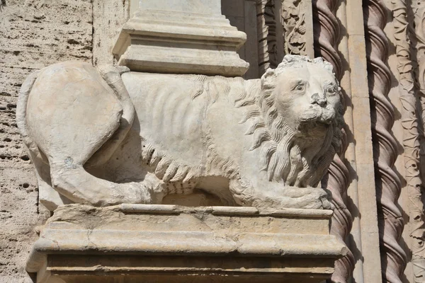 Marble lion statue of Palazzo dei Priori in Perugia