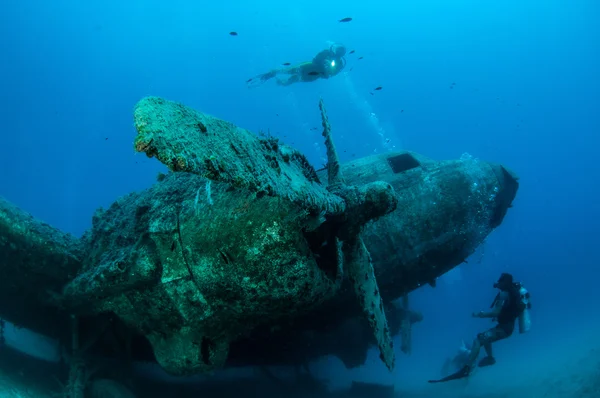 Airplane wreck diving