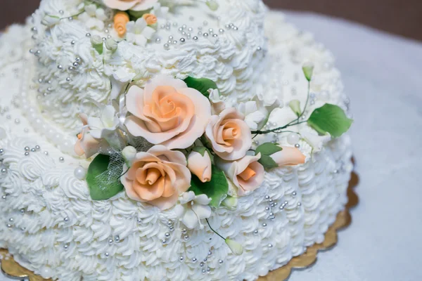 White multi level wedding cake