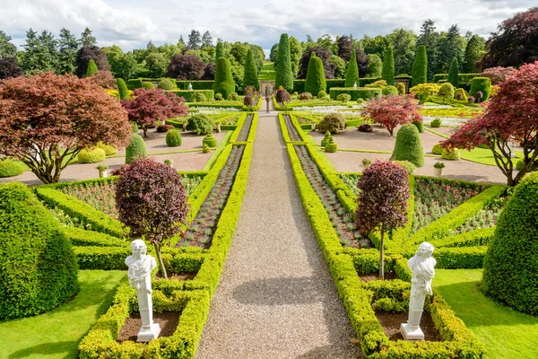 Drummond Castle Gardens