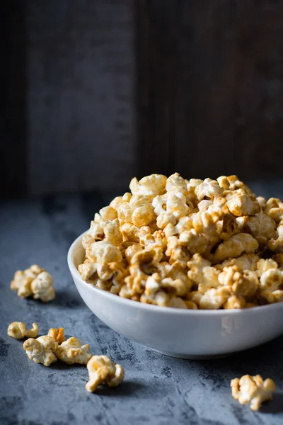 Popcorn with caramel in bowl