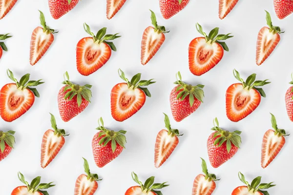 Seamless strawberry pattern, isolated on white background fruits summer