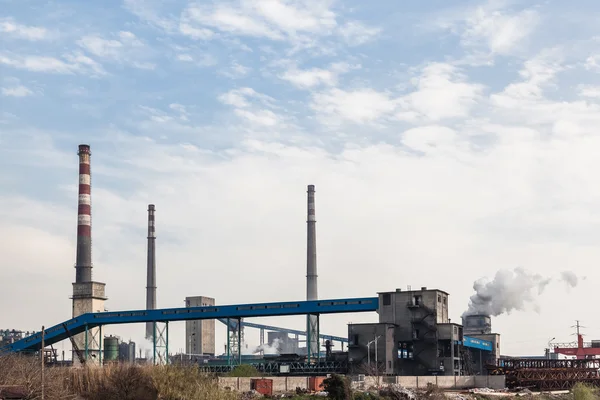 Factory chimney making air pollution