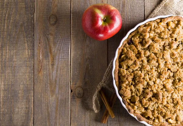 Apple pie with crumble.