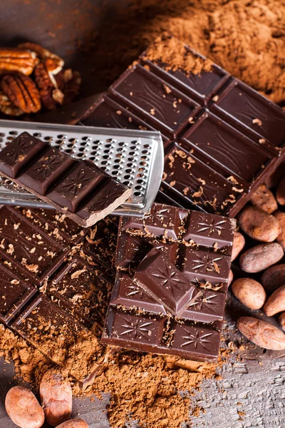 Chocolate products and nuts