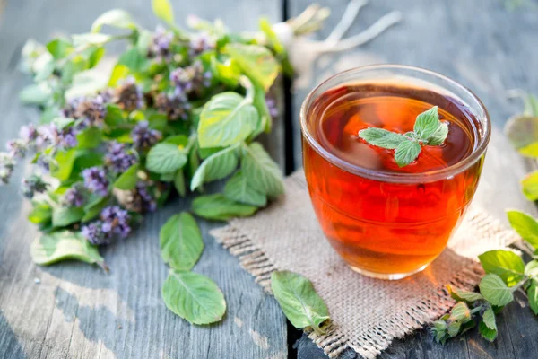 Black tea with mint