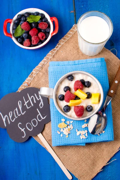 Morning porridge with berries