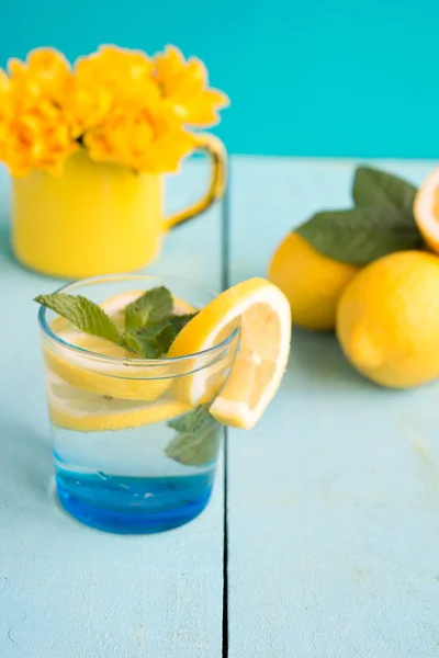 Refreshing detox water