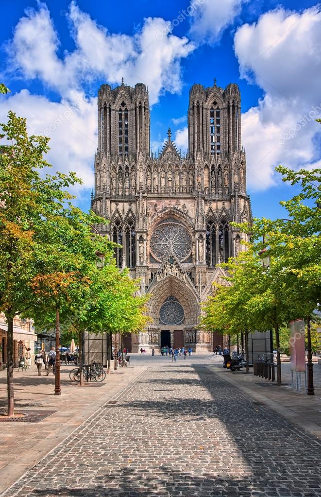 Notre Dame de Reims kathedraal, Frankrijk — Stockfoto © Xantana 90720080