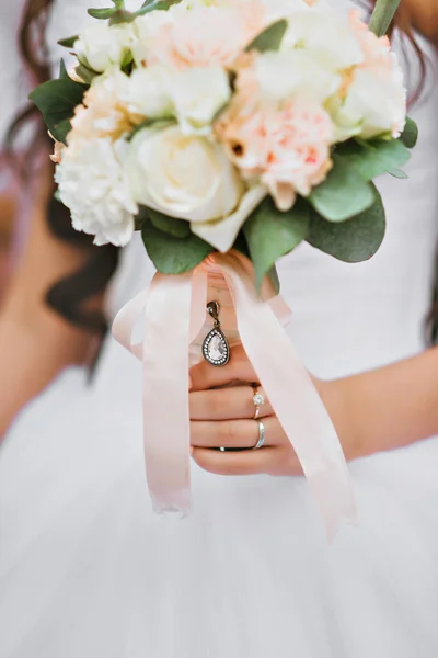 Pink and white brides bouquet