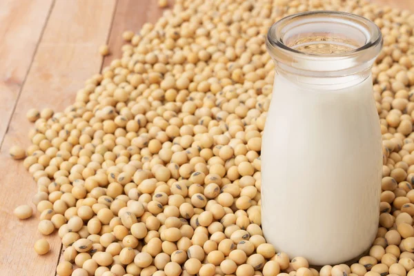 Health Benefits of Soy Milk : Improve Lipid Profile, Strengthen