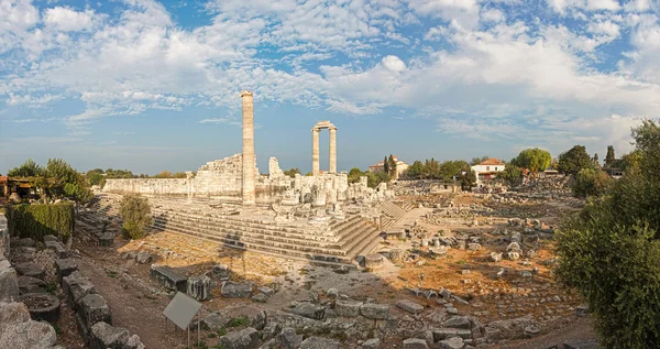 Picturesque view of temple of Apollo