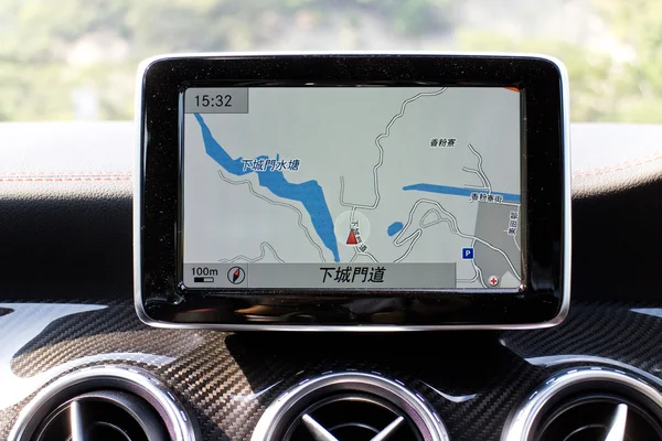 Mercedes-Benz GLA 45 2014 GPS System