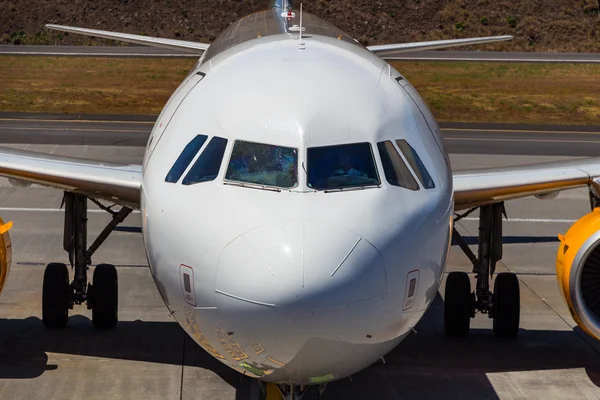 Commercial airplane parking