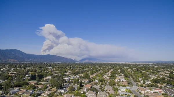 Super big fire happen around San Gabriel Mountains, Los Angeles,