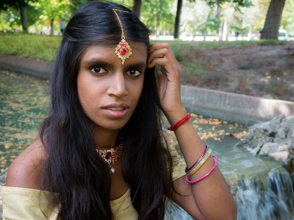 Beatiful and young traditional indian woman with nice eyes