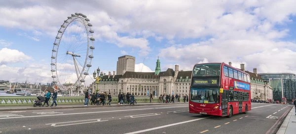 London Bus and London Eye LONDON, ENGLAND - FEBRUARY 22, 2016