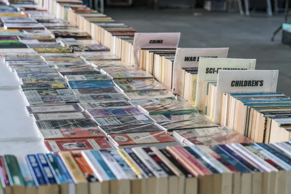 Second Hand Books - Street sale on South Bank LONDON, ENGLAND -