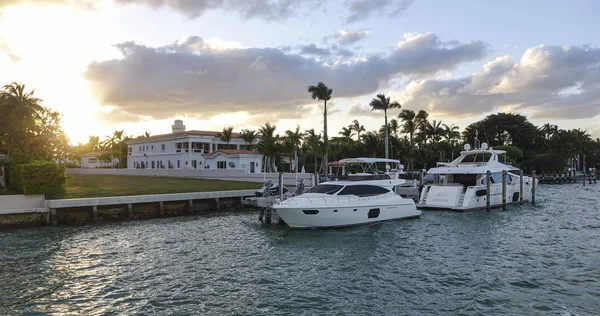 Beautiful homes and yachts at Miami - MIAMI. FLORIDA - APRIL 10, 2016