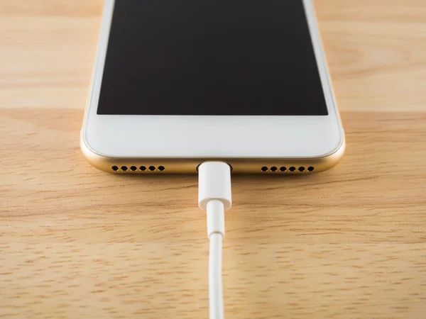 Smart phone charging with USB cable