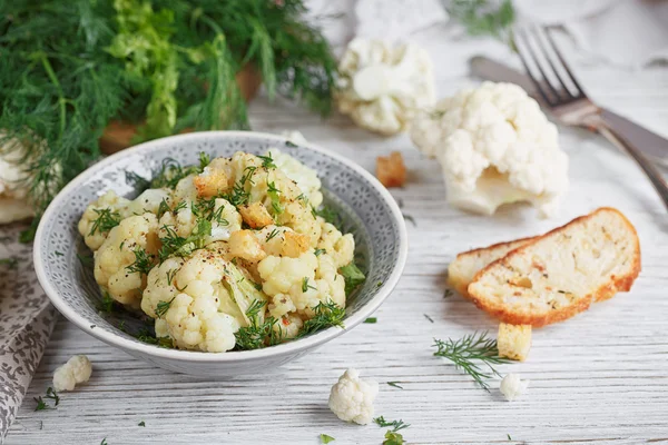 Cauliflower cooked with oil and herbs