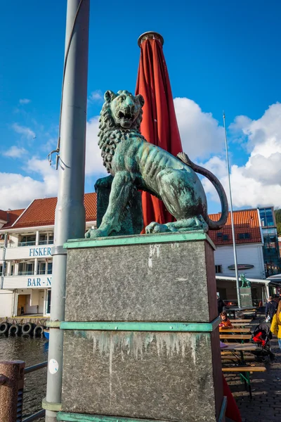 Bronze lion statue