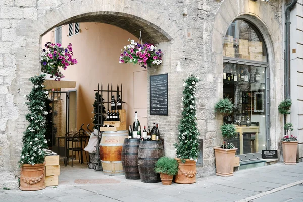 Entrance to the restaurant and wine bar Mazzini, Assisi