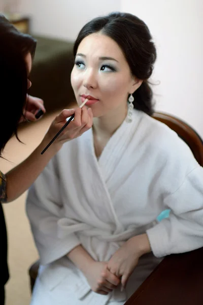 Wedding makeup for bride