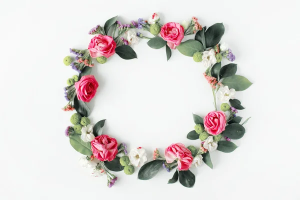 Tender roses round frame