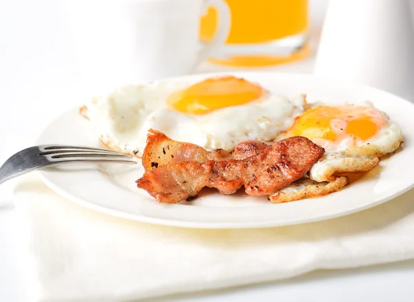 Roasted bacon and eggs