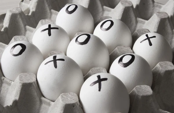 Drawing on eggs - tic-tac-toe game