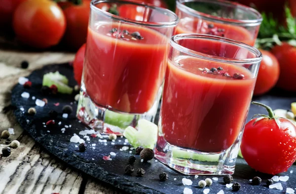 Tomato cocktail with tomatoes